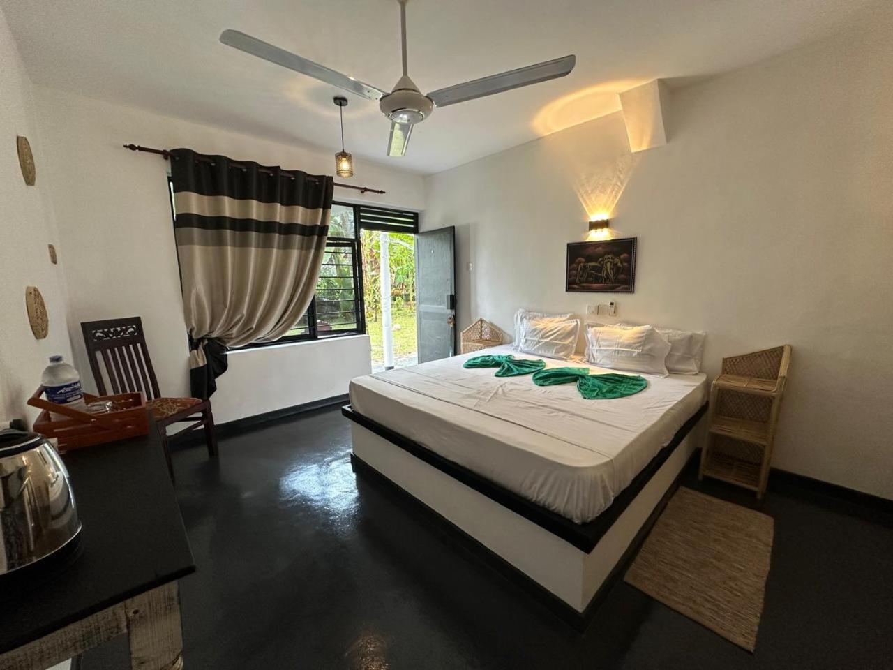 White Hill Hotel Unawatuna Exterior photo
